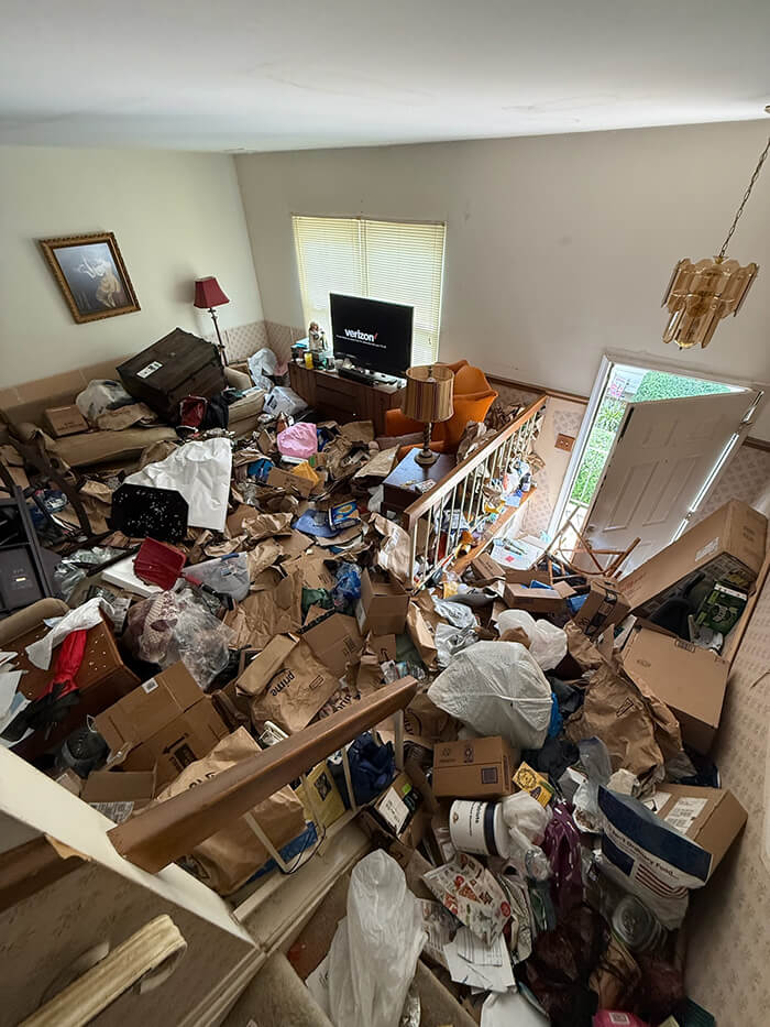 Hoarding Cleanout Service In Camas