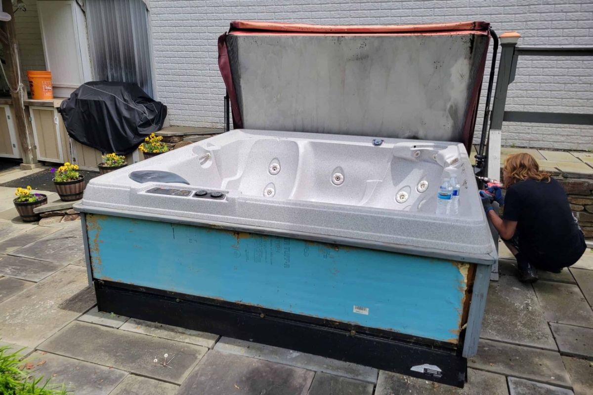 Hot Tub Removal Service In Camas
